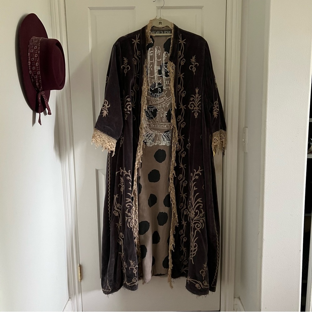 Magnolia Pearl Embroidered Velvet O’leary Coat